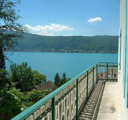 Villa Le Lac Cottage Au Bord Du Lac D'Annecy - Chambre Chez L'Habitant - Les Terrasses Du Lac Veyrier-du-Lac Exterior photo